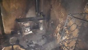 Un bărbat din Arad a ars de viu în propria casă! Cadavrul a fost...