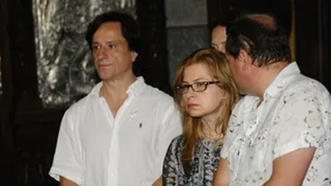 Prima iesire in public a sotilor Bleont, dupa scandalul sexual cu Nadine! Claudiu si Andra s-au imbratisat doar de dragul camerelor foto?