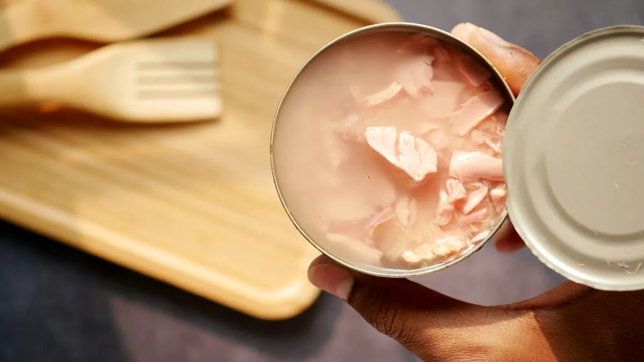 Cum poți micșora cantitatea de mercur din conservele cu ton. Ce soluție au specialiștii