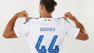 Cine este Ema Smailagić, soția lui Rijad Sadiku de la FC Botoșani: fostă voleibalistă și absolventă cu nota 10