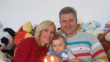 Gabi Firea si Florin Pandele sunt disperati dupa copilul lor, insa atunci cand vine vorba de mancare il trimit cu bona