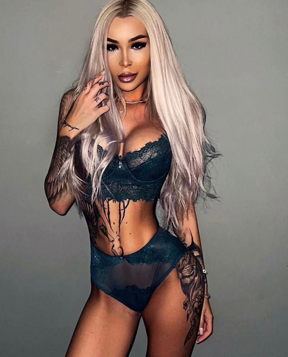 Andreea știe cum să își țină "în priză" admiratorii / Sursă foto: Instagram.com