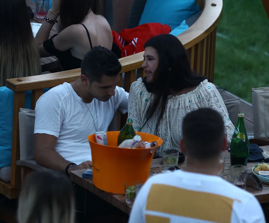 A treia sarcină a lăsat urme, iar Elena Băsescu a ajuns de nerecunoscut!