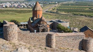 Check in | Vizita mea la Mănăstirea din Khor Virap din Armenia. Am văzut temnița lui Grigorie Iluminatorul, unde a fost închis 13 ani
