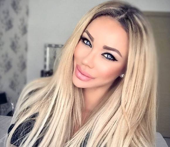 Bianca Drăgușanu, sfaturi pentru un selfie perfect: ”N-ai nevoie de Photoshop”