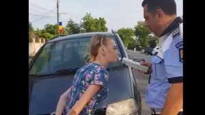 Val de glume deocheate după ce o șoferiță din Galați n-a știut cum să sufle în etilotest!