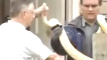 VIDEO Pitonul unei femei a omorat-o pe fiica de doi ani a acesteia! Pedeapsa ei: 35 de ani de inchisoare!