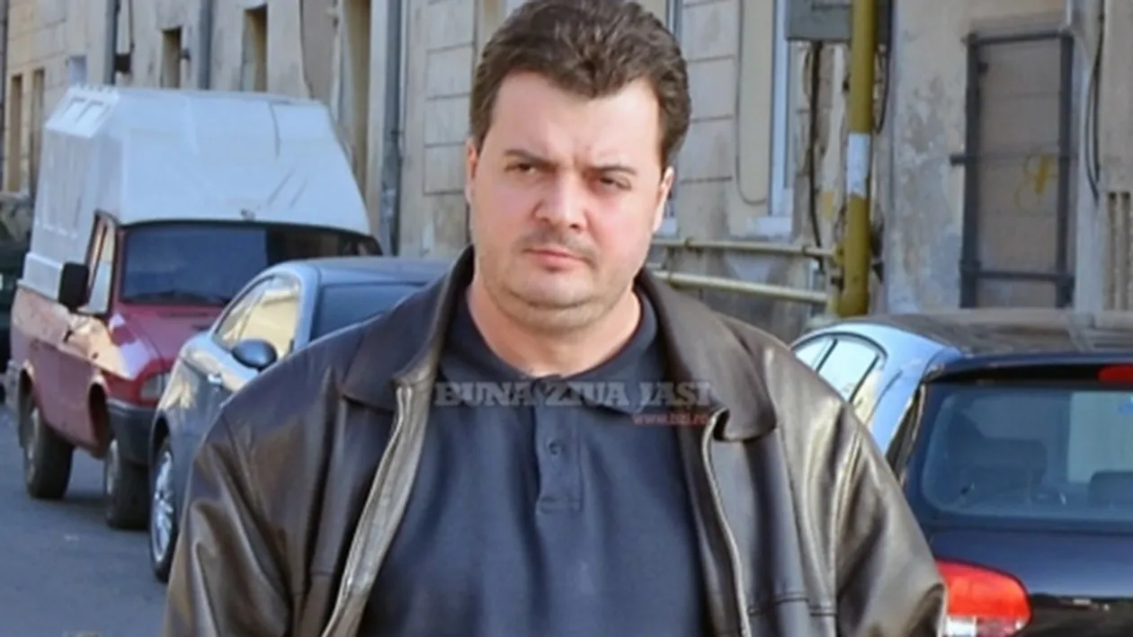 Cât de penibil! Un procuror din Iasi a făcut ASTA in timpul audierilor! Era beat, a pus capul pe masă si...