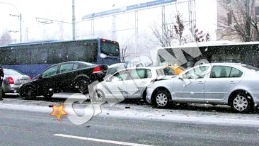 Accidente in lant din cauza conducatorilor neatenti! S-a urcat cu masina pe alt sofer