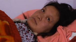 Nici in timpul inchizitiei nu s-a intamplat asa ceva!O femeie insarcinata in 6 luni a fost tarata din casa si obligata sa avorteze