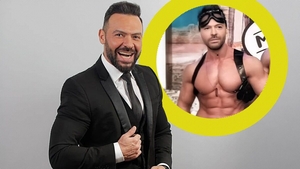 În ce domeniu activează acum Cornel Păsat. Ziua e la costum şi cravată, iar noaptea e pe scenă! „Îmi permit libertatea să am grijă și de Flamingo Boys”