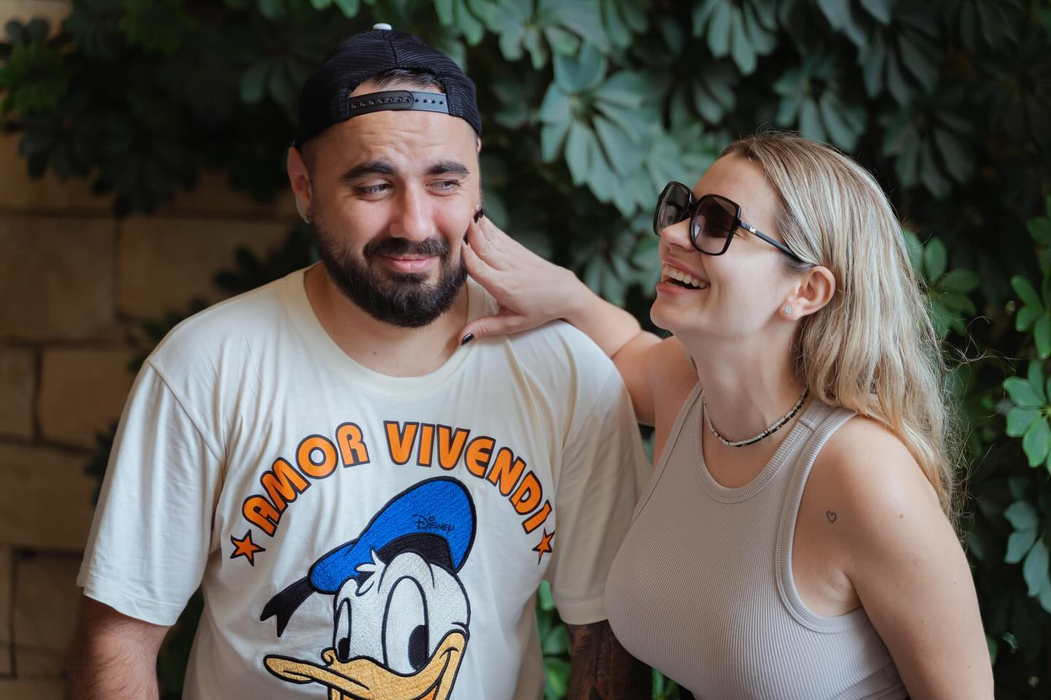 Emi, prezentatorul de la iUmor, s-a căsătorit în vară, dar întâmpină deja probleme. “Soția nu mă mai suportă!”