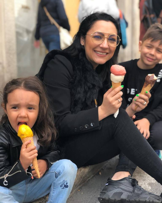 N-o să-ți vină să crezi cum arăta Andra la 14 ani. Fanii au rămas uimiți
