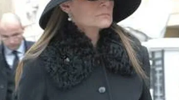 Inca in doliu dupa Adrian Iovan, Romanita a gasit motive sa zambeasca din nou! Si-a lasat iubitul in masina si a coborat ca sa...