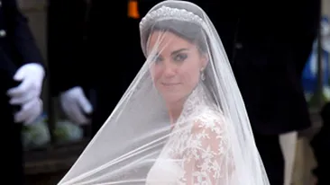 Catherine Middleton a fost McQueen! S-a maritat intr-o rochie de mireasa de culoarea fildesului semnata Sarah Burton