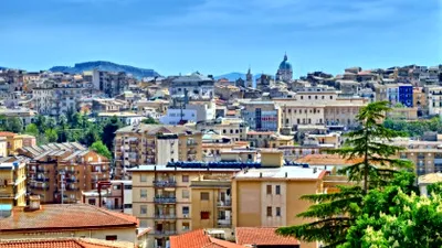 În timp ce restul lumii numără zilele rămase până la Crăciun, în acest oraș din Italia încep pregătirile pentru Paște