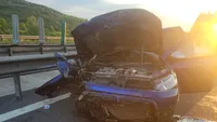 TRAGEDIE pe A1, în Sibiu! O femeie de 48 de ani a murit, după ce a intrat cu mașina într-un TIR staționat