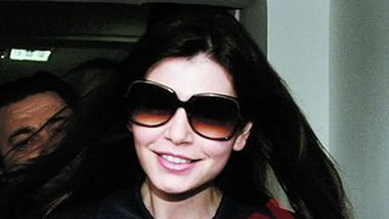 Monica si Irina Columbeanu s-au intalnit dupa trei saptamani! Fericite dupa revedere