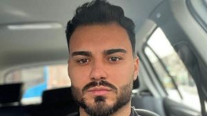 Mama lui Jador vrea noră! Cum ar trebui să arate femeia perfectă pentru artist: „Acolo nu vin fete care să te caute pe tine să te iubească”