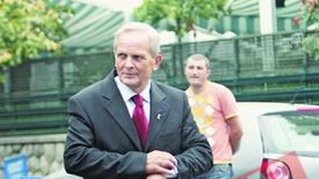 Traian Basescu isi lichideaza conturile cu locotenentii lui Roman