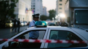 Trafic îngreunat pe Valea Prahovei. Motociclist grav rănit, după ce a intrat într-un TIR