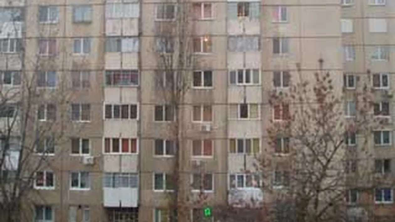 Dragoste de mama! Nu imi mai suportam copiii si am decis sa scap de ei - i-a aruncat de la etajul 15 al unui imobil!