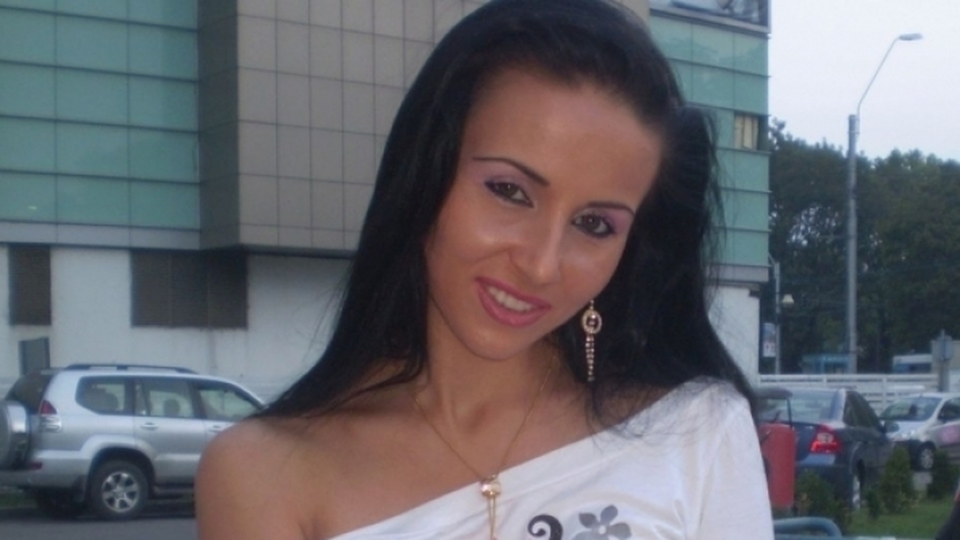 MAGDA CIUMAC încearcă să-l "combine" pe CĂTĂLIN BOTEZATU cu... ADRIANA BAHMUŢEANU!