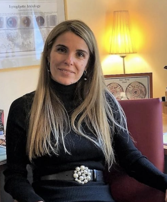Cristela Georgescu, imagini geniale: a ieșit în costum de baie, în zăpadă. FOTO