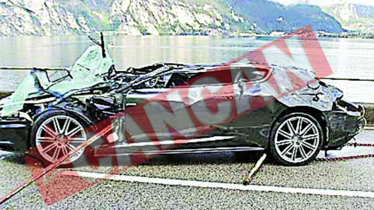 Masina lui James Bond s-a facut praf