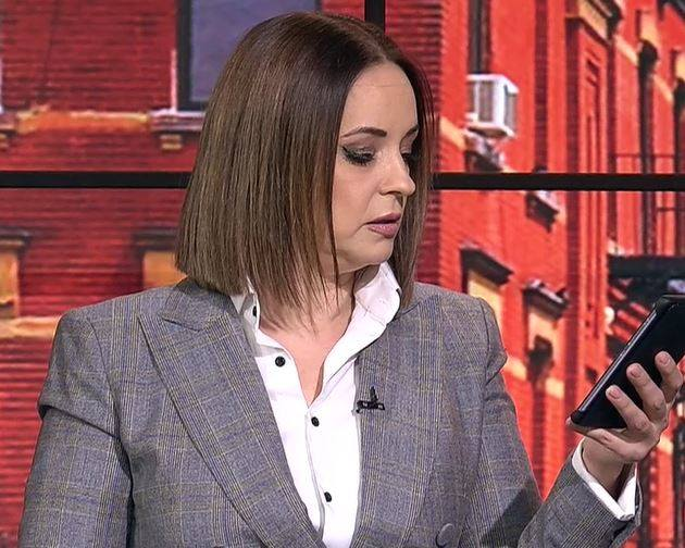 Andreea Marin s-a îngrăşat şi nu mai arată aşa cum o ştiai! A făcut guşă. FOTO