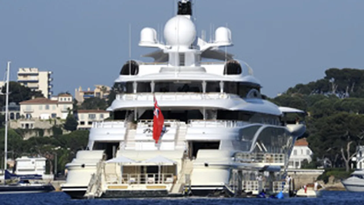 Banii n-aduc fericirea, dar asigura traiul pe picior mare!  Megaiahturile bogatasilor lumii