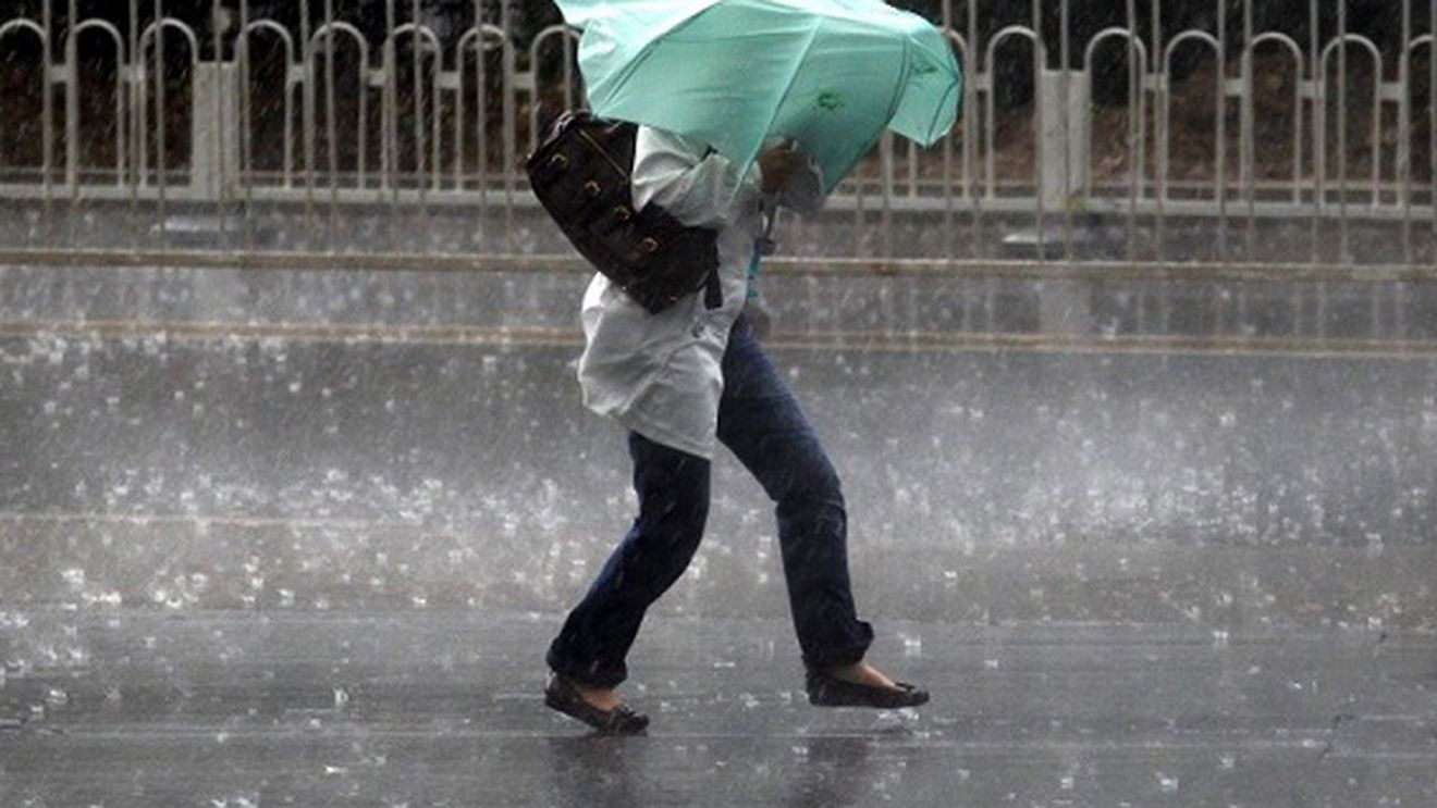 COD GALBEN de ploi si vijelii! Vezi prognoza meteo din urmatoarele zile
