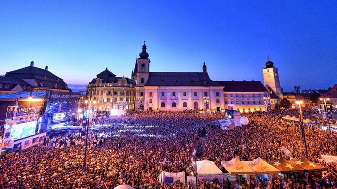 DEZASTRU TOTAL! Cum arata Piata Mare din Sibiu dupa Media Music Awards! Ce au lasat in spate cei 30.000 de fani