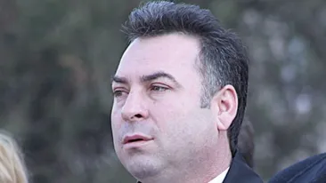 Primarul din Năvodari, reţinut pentru că a mituit un poliţist pentru a-l proteja în dosarele penale