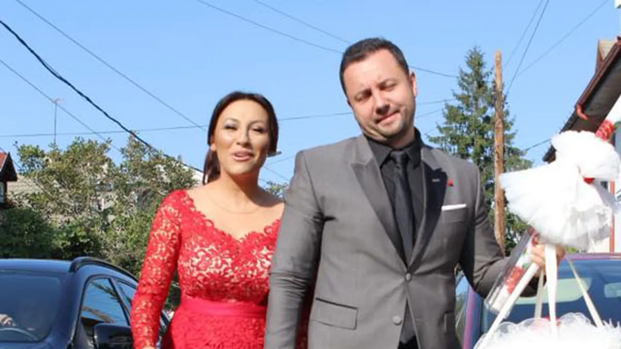 Nu credei ca o s-o vezi ASA! Cum s-a imbracat Andra la botezul micutei Rosa