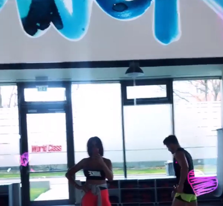 Laurette s-a combinat cu fostul soț al unei vedete de la noi?! Gestul romantic făcut de mulatră în văzul lumii