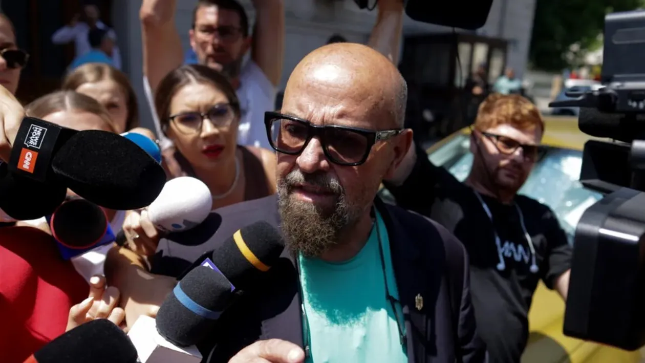 Piedone, primele DECLARAȚII după stenogramele uluitoare cu soția lui. Iulia l-a pulverizat, dar fostul șef ANPC a iertat-o: ”Cicăleala ei mi-a fost singurul prieten, constant, de-a lungul anilor”