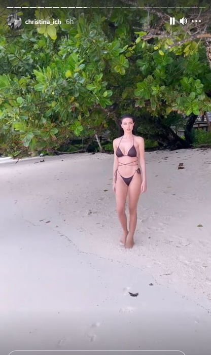 Christina Ich și Alex Pițurcă s-au filmat în momente de tandrețe în Seychelles. Gluma acidă făcută de moldoveancă la adresa logodnicului ei | FOTO