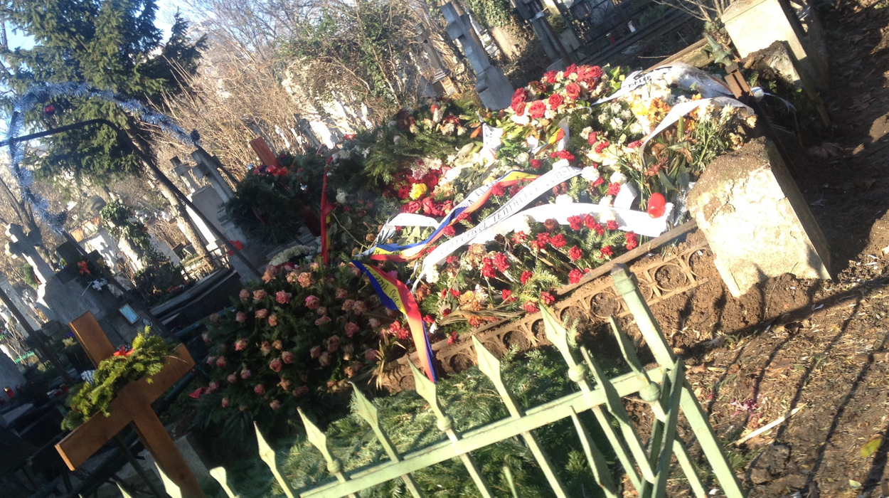 Mormântul Cristinei Stamate nu a fost cruţat de timp