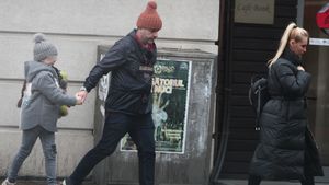 În urmă cu 10 ani era în echipa ”matinalilor” Răzvan & Dani! Cu ce se ocupă azi prima asistentă TV din România