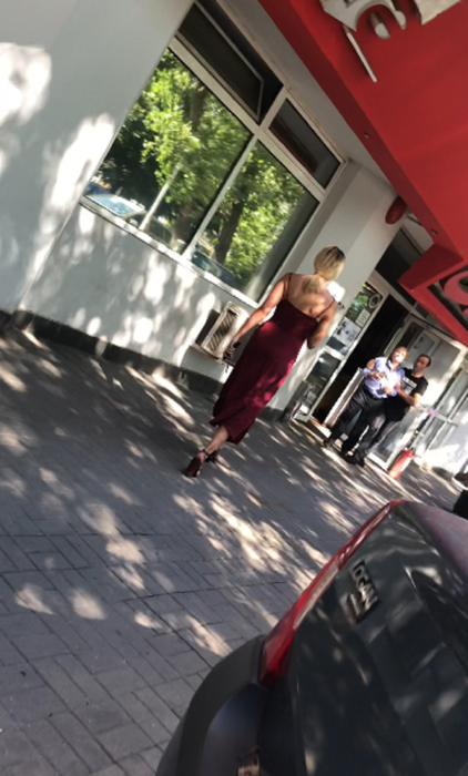 Imagini exclusive cu Emily Burghelea, la platoul Acces Direct, după ce și-a recuperat bagajele