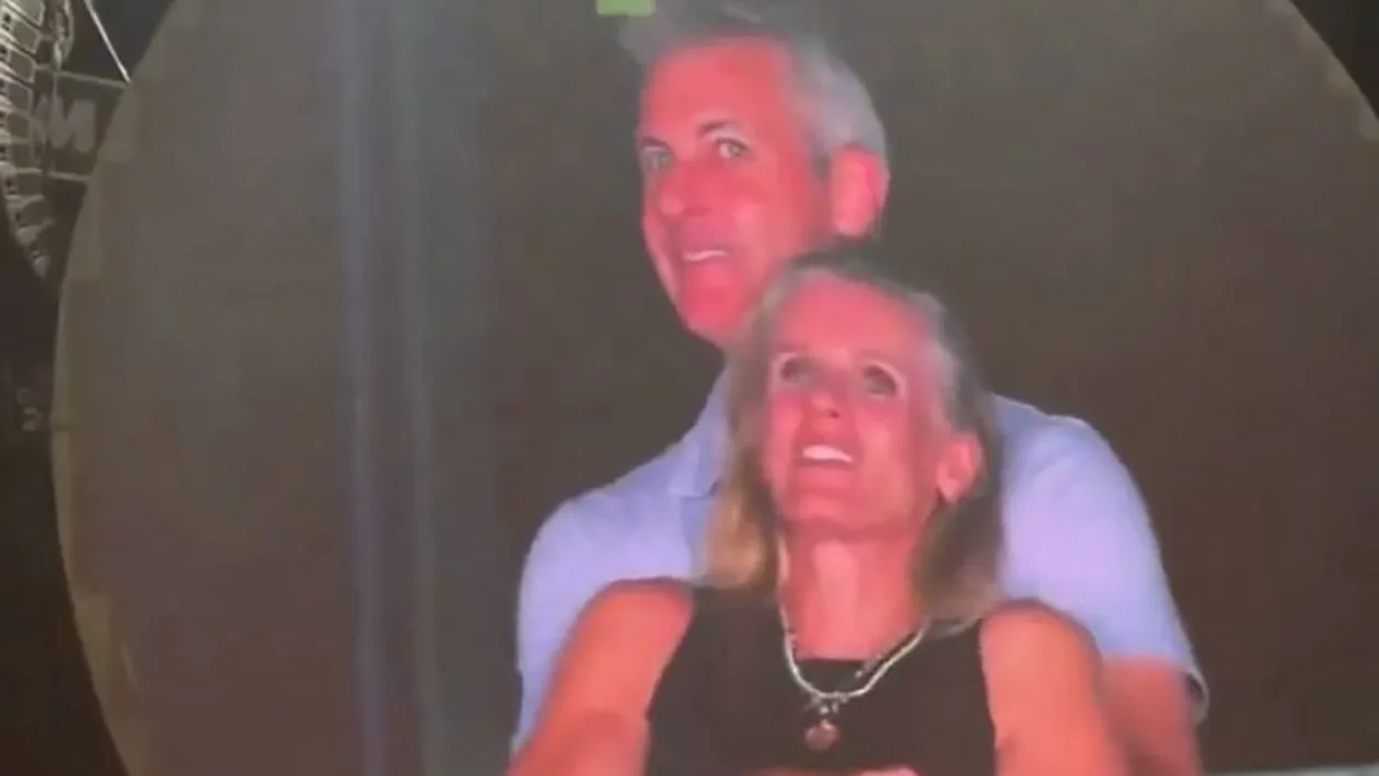 GESTUL făcut de soția CEO-ului prins cu amanta la concertul Coldplay. Acum totul e clar!