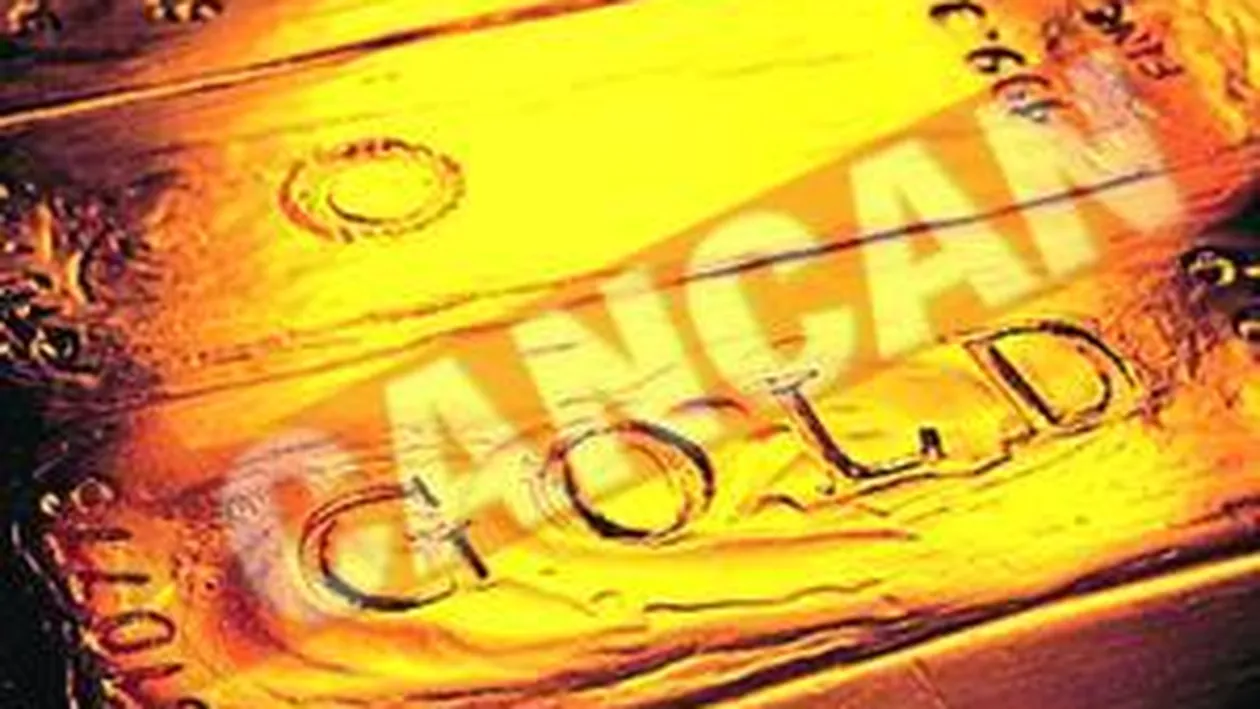 Aurul s-a scumpit din cauza dolarului slab