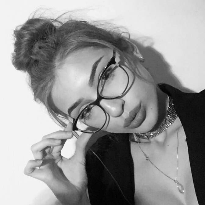 Uluitor cum arată Maia Teodora Perju, eleva din Bârlad cu 10 pe linie la BAC! Manechin curat + Vrea ambasador