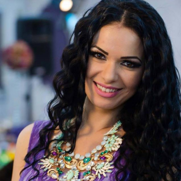 Cristina ICH, atacată pe Internet de Deea Maxer: ”Ai promis publicului ceva, acum câteva luni. Asumă-ţi”
