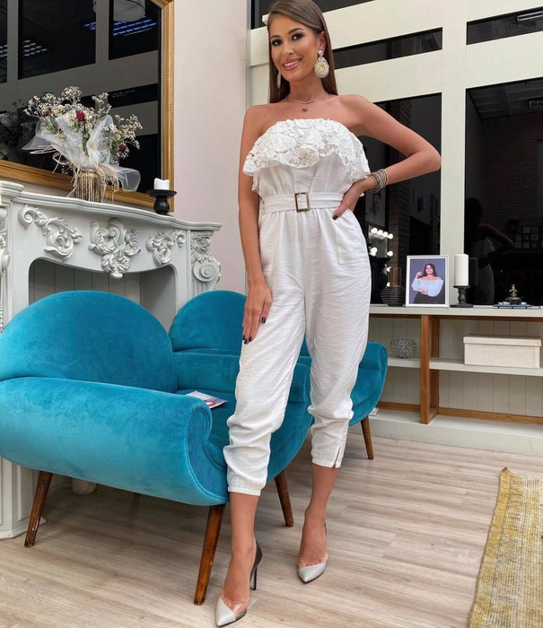Cristina Mihaela Dorobanțu, sexy-prezentatoarea de la Kanal D