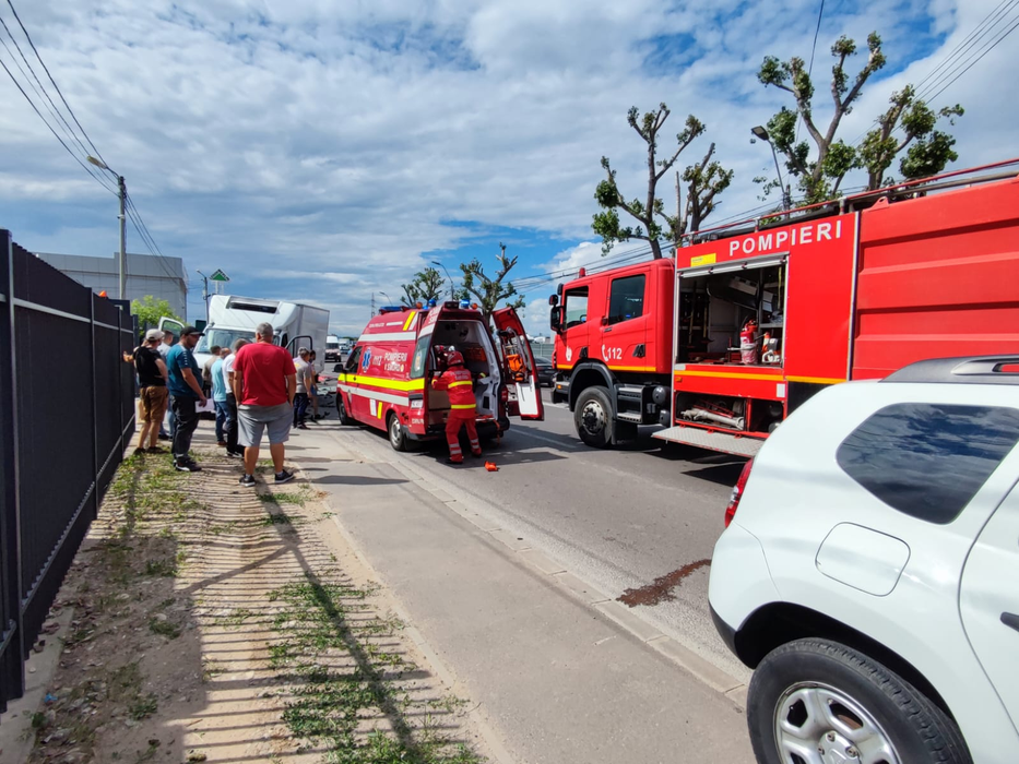 Accident cumplit pe centura Târgoviștei! 3 mașini au fost avariate și mai multe persoane au ajuns la spital