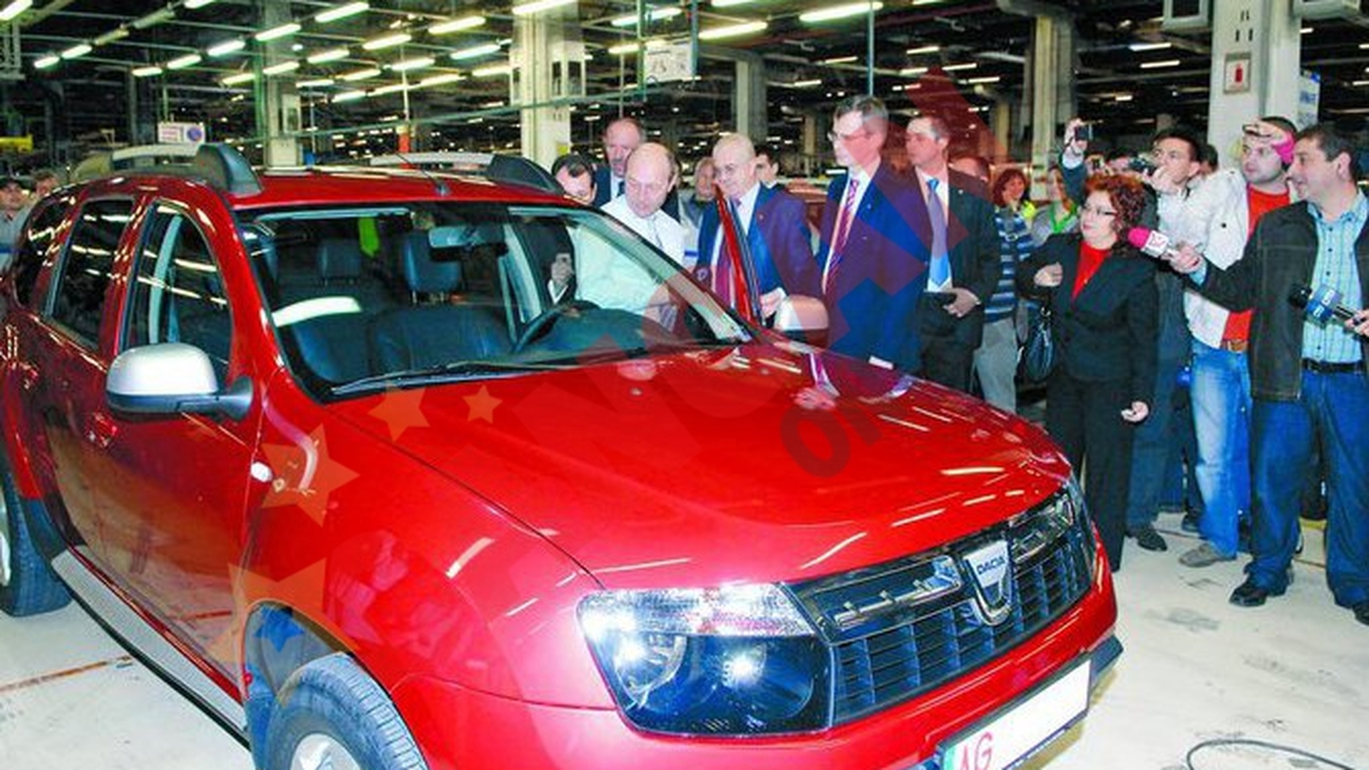 Basescu are Duster "rosu-foc"