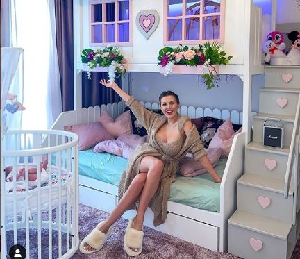 Emily Burghelea și-a fixat obiectivul: ”Vara asta vreau să fiu bine în costum de baie!” Cum arată la 8 săptămâni de când a devenit mămică