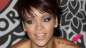 Rihanna, aproape dezbracata si incolacita pe o bara in vacanta din Grecia. Imaginile pe care barbatii le vor privi minute in sir